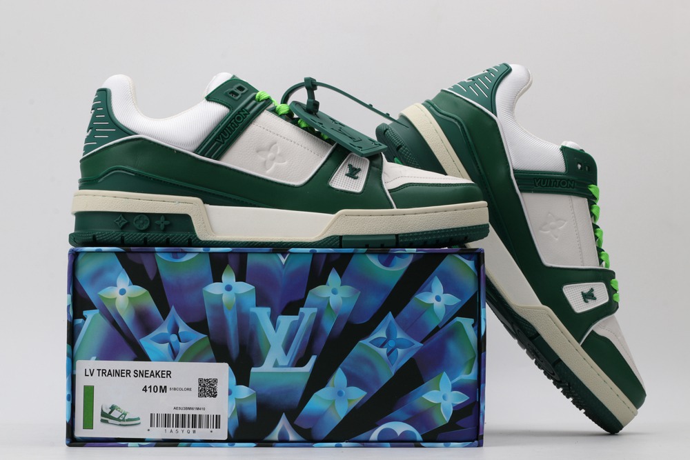 L*V SNEAKER